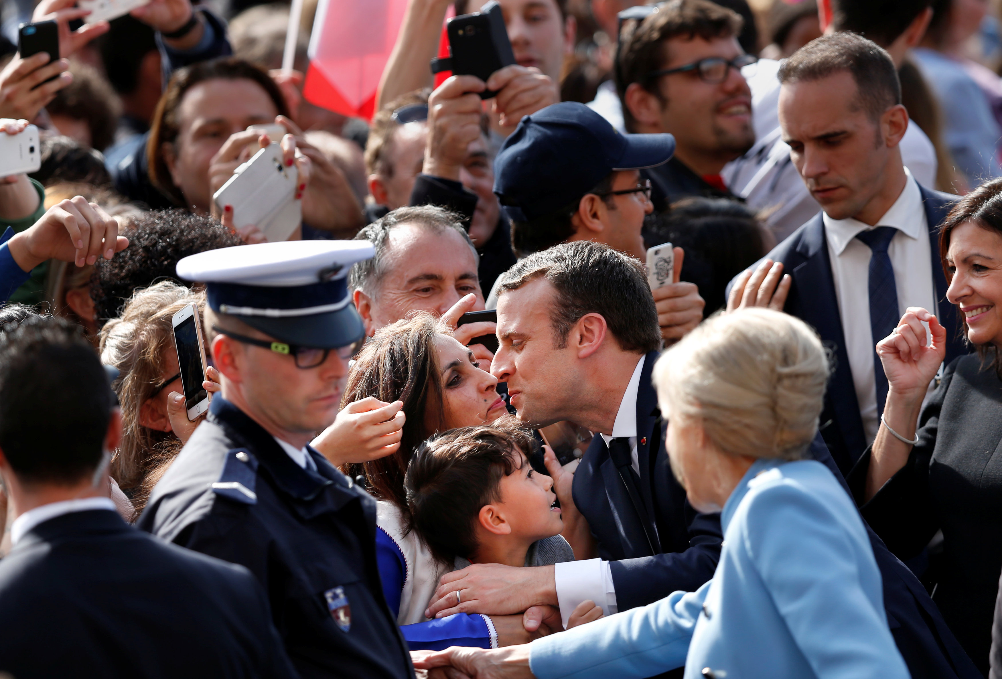 2017-05-14T161318Z_1565517313_RC165674C490_RTRMADP_3_FRANCE-ELECTION