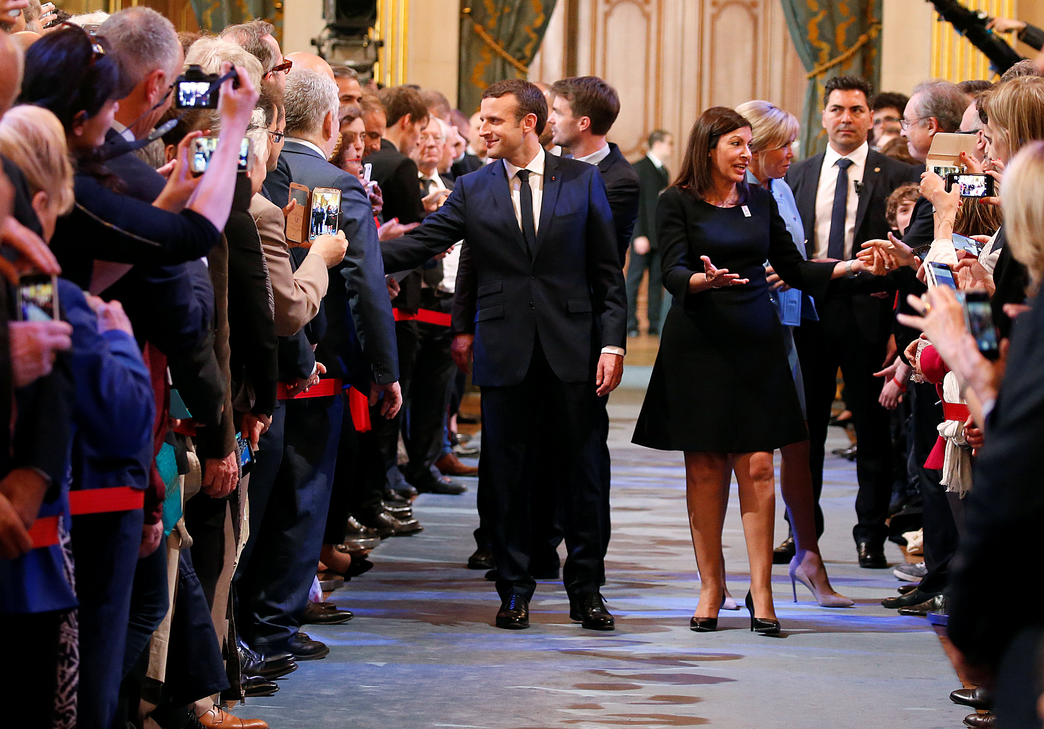 2017-05-14T175413Z_73603647_RC1D3BA683D0_RTRMADP_3_FRANCE-ELECTION