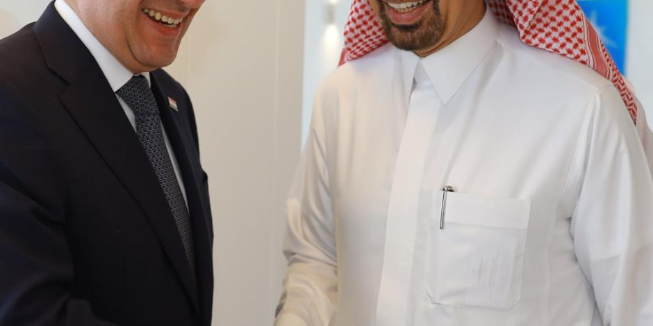 فرص استثمارية واعدة في صناعة البترول.. تفاصيل لقاءات طارق الملا مع الشركات العالمية بمصر فرص استثمارية واعدة في صناعة البترول.. تفاصيل لقاءات طارق الملا مع الشركات العالمية بمصر