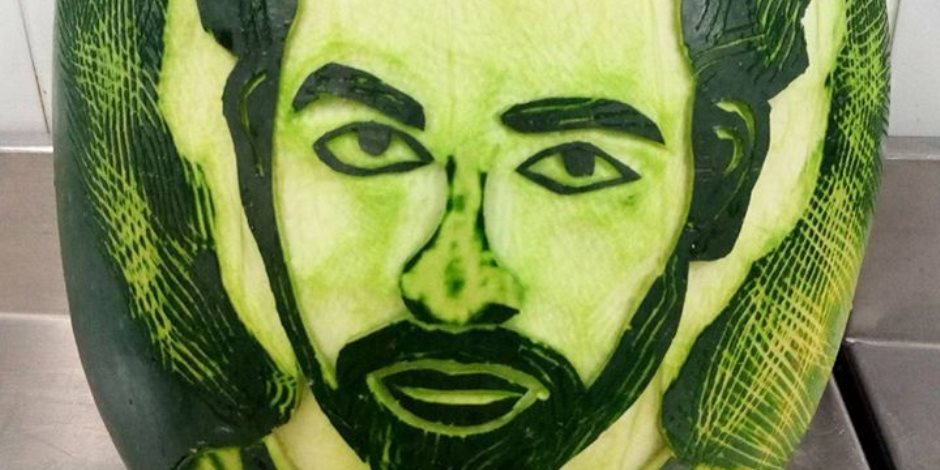 «لا تخرج قبل أن تقول سبحان الله».. محمد صلاح وأحمد حلمي يظهران على بطيخة (صور) صوت الأمة «لا تخرج قبل أن تقول سبحان الله».. محمد صلاح وأحمد حلمي يظهران على بطيخة (صور) صوت الأمة