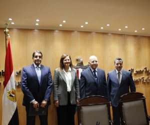 دفع رسوم الخدمات إلكترونيا وإنهاء الطوابير.. خطة وزارة العدل لتطوير الشهر العقاري (صور) دفع رسوم الخدمات إلكترونيا وإنهاء الطوابير.. خطة وزارة العدل لتطوير الشهر العقاري (صور)