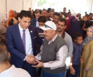 سعيد حساسين يدلي بصوته في الاستفتاء على الدستور ويؤكد: المشاركة واجب وطني (صور) سعيد حساسين يدلي بصوته في الاستفتاء على الدستور ويؤكد: المشاركة واجب وطني (صور)