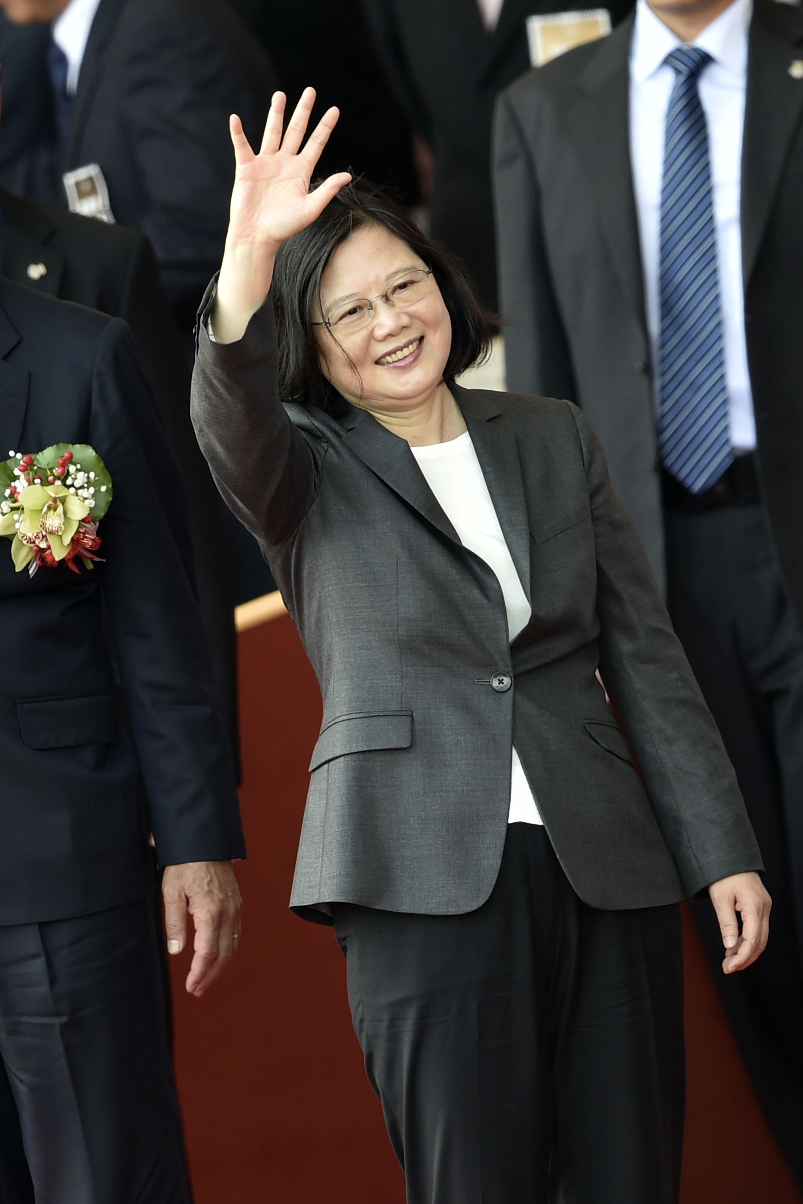 رئيسة تايوان تحيى الشعب