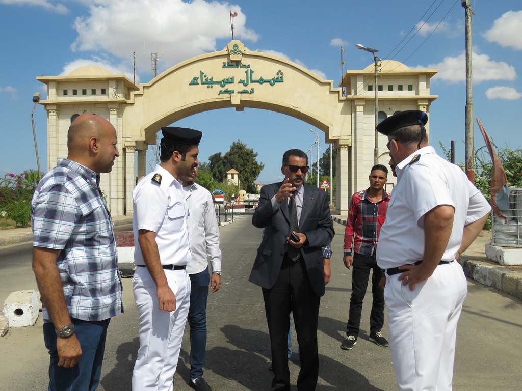 مدير امن الاسماعيلية يتفقد الاكمنة الحدودية مع سيناء (2)