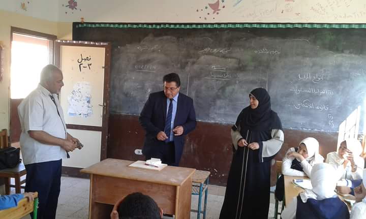 محمد عقل وكيل وزارة التربية والتعليم بجنوب سيناء (2)