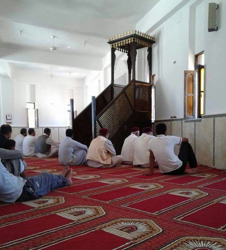 الشهيد أحمد جاد جميل وشقيقه أقاما مسجدا بمطروح  (6)