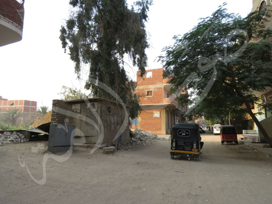 أزمة بعرب غنيم فى حلوان بسبب إزالات شارع ترعة الخشاب (19)