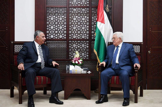 الرئيس الفلسطينى و رئيس المخابرات  (1)