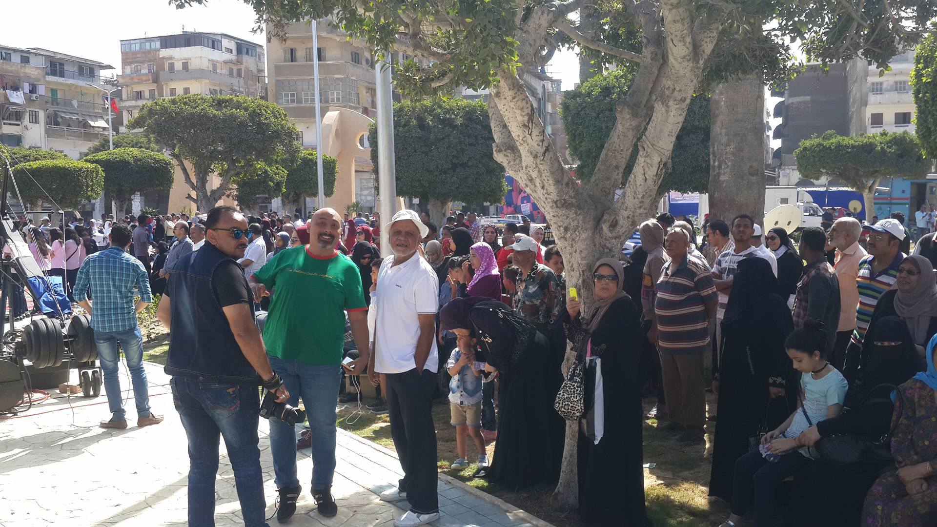 تجمع الاهالي في حديقة سعد زغلول قبل افتتاحها3