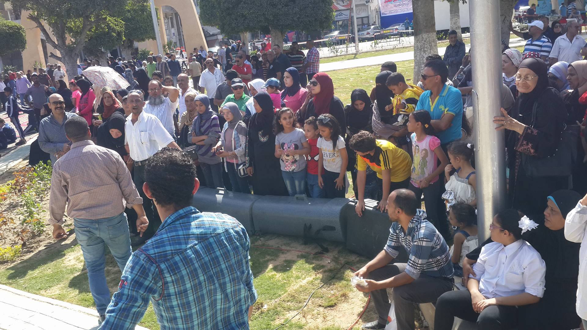 تجمع الاهالي في حديقة سعد زغلول قبل افتتاحها4
