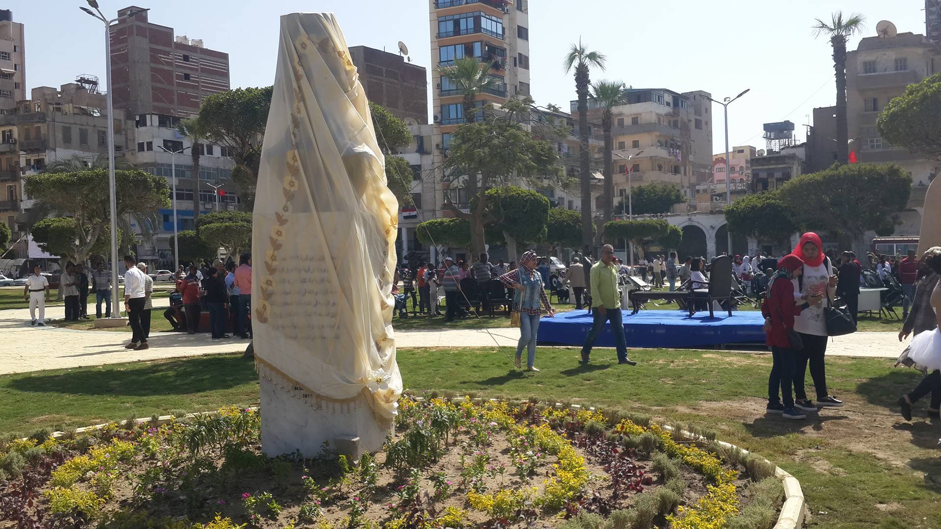 تجمع الاهالي في حديقة سعد زغلول قبل افتتاحها1