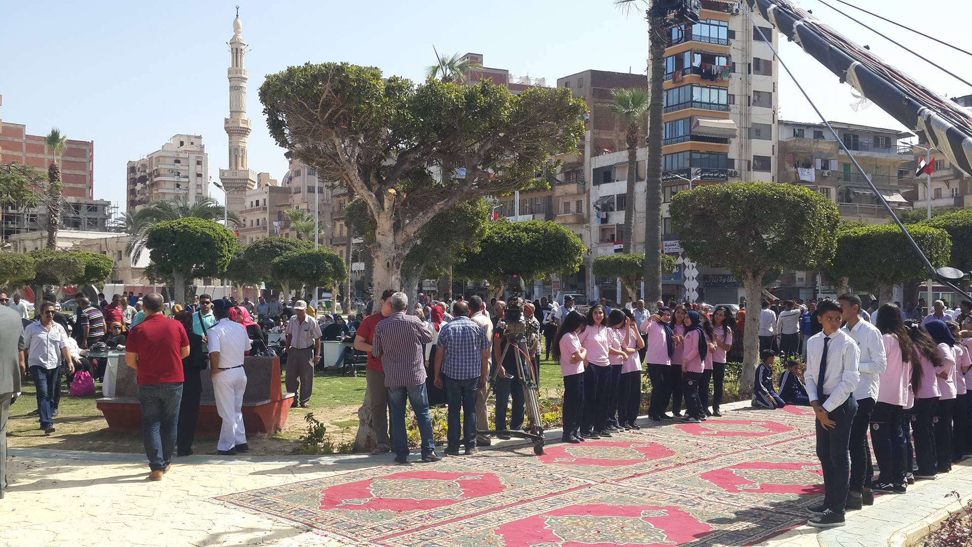 تجمع الاهالي في حديقة سعد زغلول قبل افتتاحها2