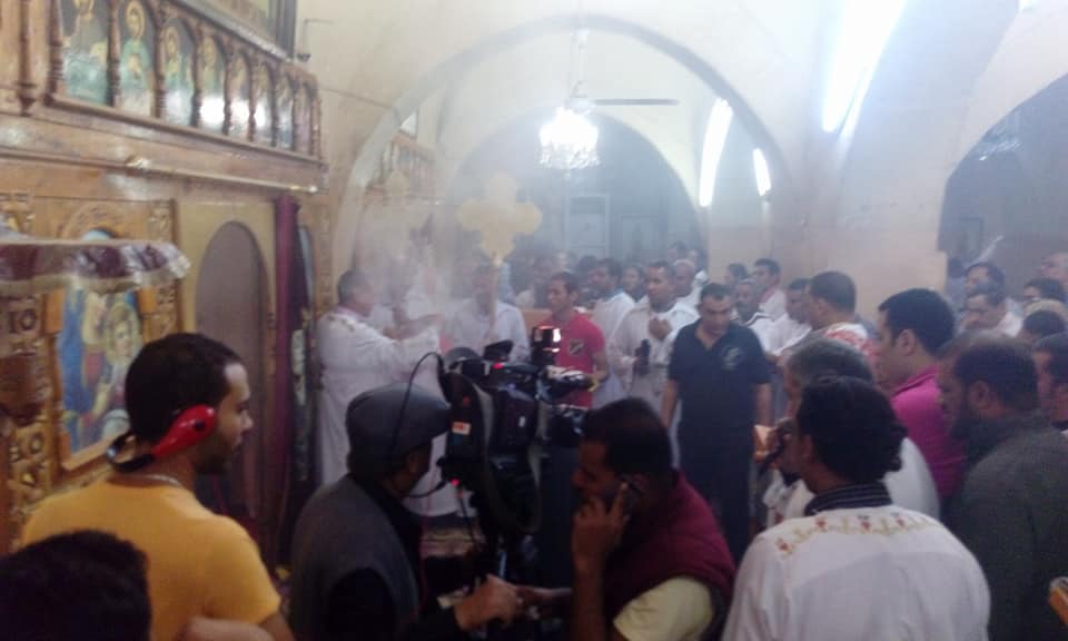 صلوات وتسبحة وكورالات بمشاركة الأنبا بيمن أسقف نقادة وقوص بدير مارجرجس بالرزيقات (5)
