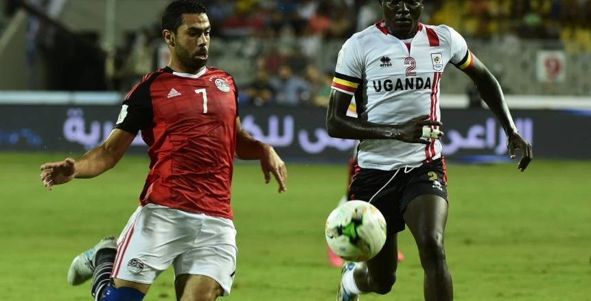 أحمد فتحي في مباراة المنتخب ضد أوغندا