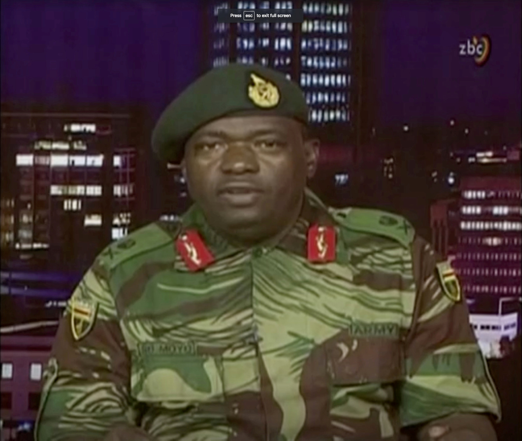 جيش زيمبابوى يستولى على السلطة  (12)