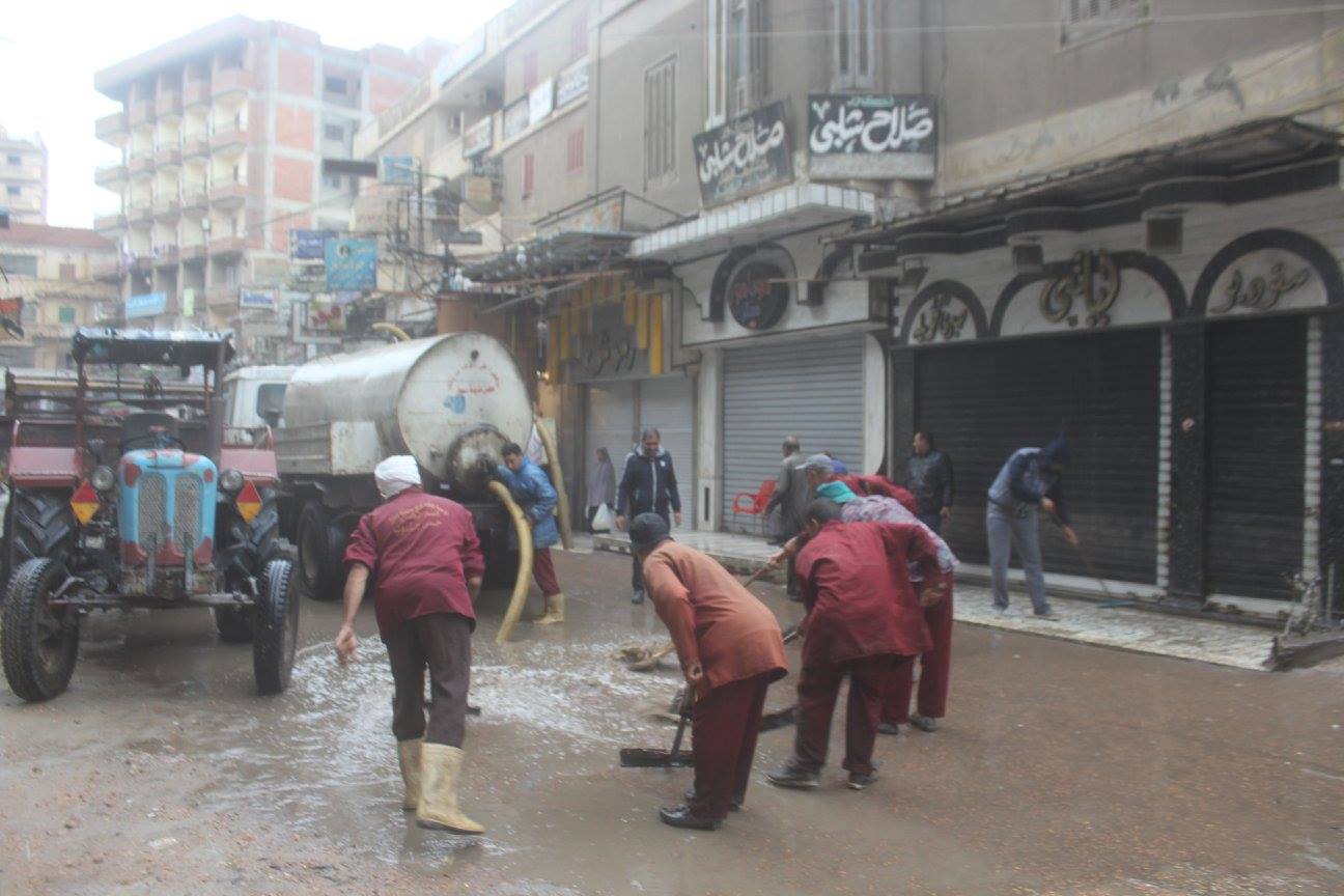 2- رفع المياه من شوارع دسوق
