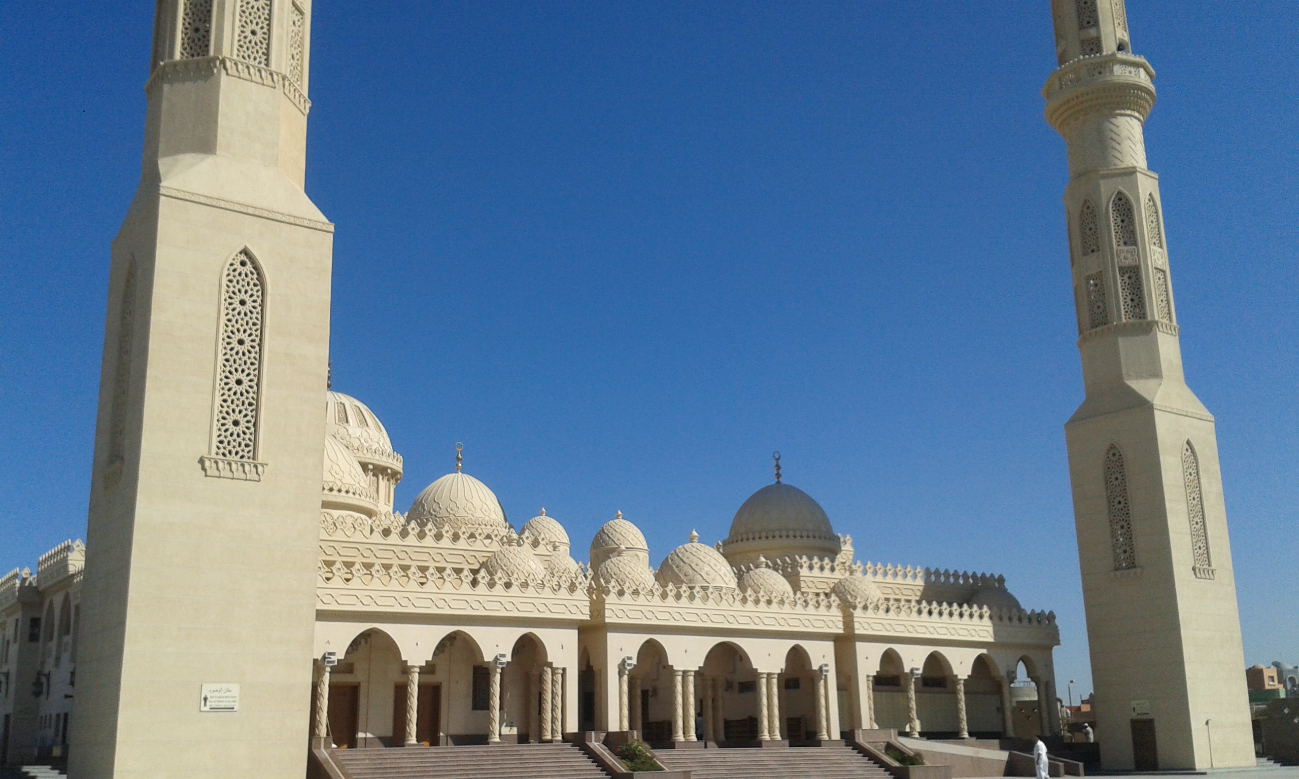 مسجد الميناء الكبير بالغردقة (1)