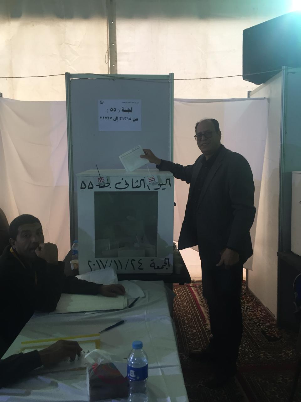 الكاتب الصحفي عادل السنهورى رئيس تحرير موقع صوت الأمة (2)