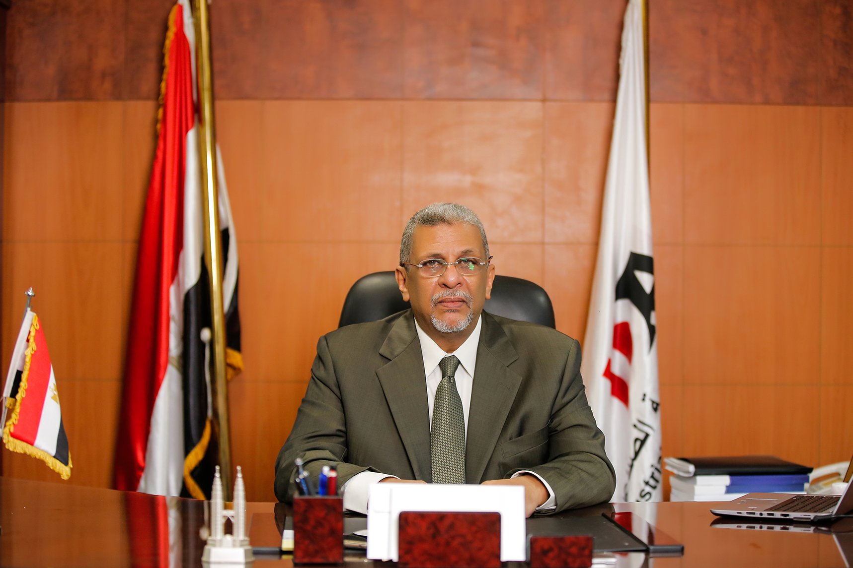 المهندس عماد رأفت  نائب رئيس الهيئة العامة للتنمية الصناعية (1)