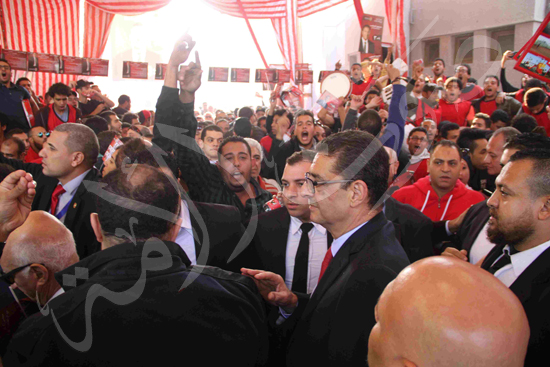 محمود طاهر يصل اللجنة الانتخابية (1)