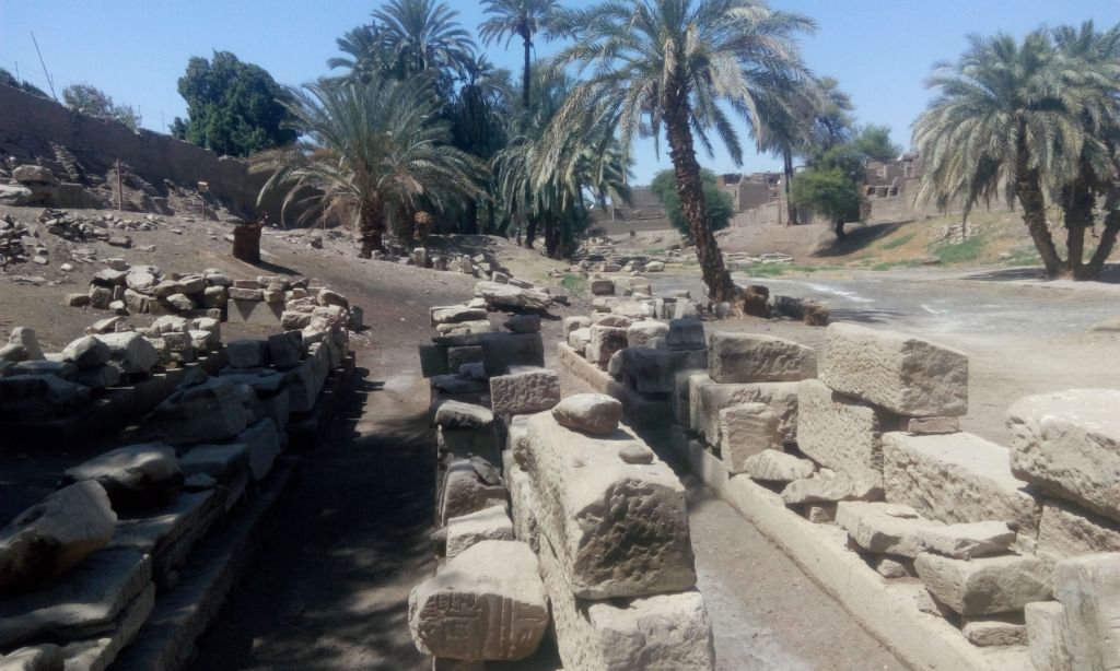 معبد مونتو إلة الحرب بمدينة الطود جنوب الأقصر تحفة فرعونية تاريخية  (6)
