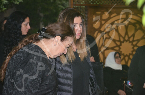 نجوم الفن في عزاء شقيق شهيرة (7)