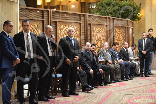 نجوم الفن في عزاء شقيق شهيرة (6)