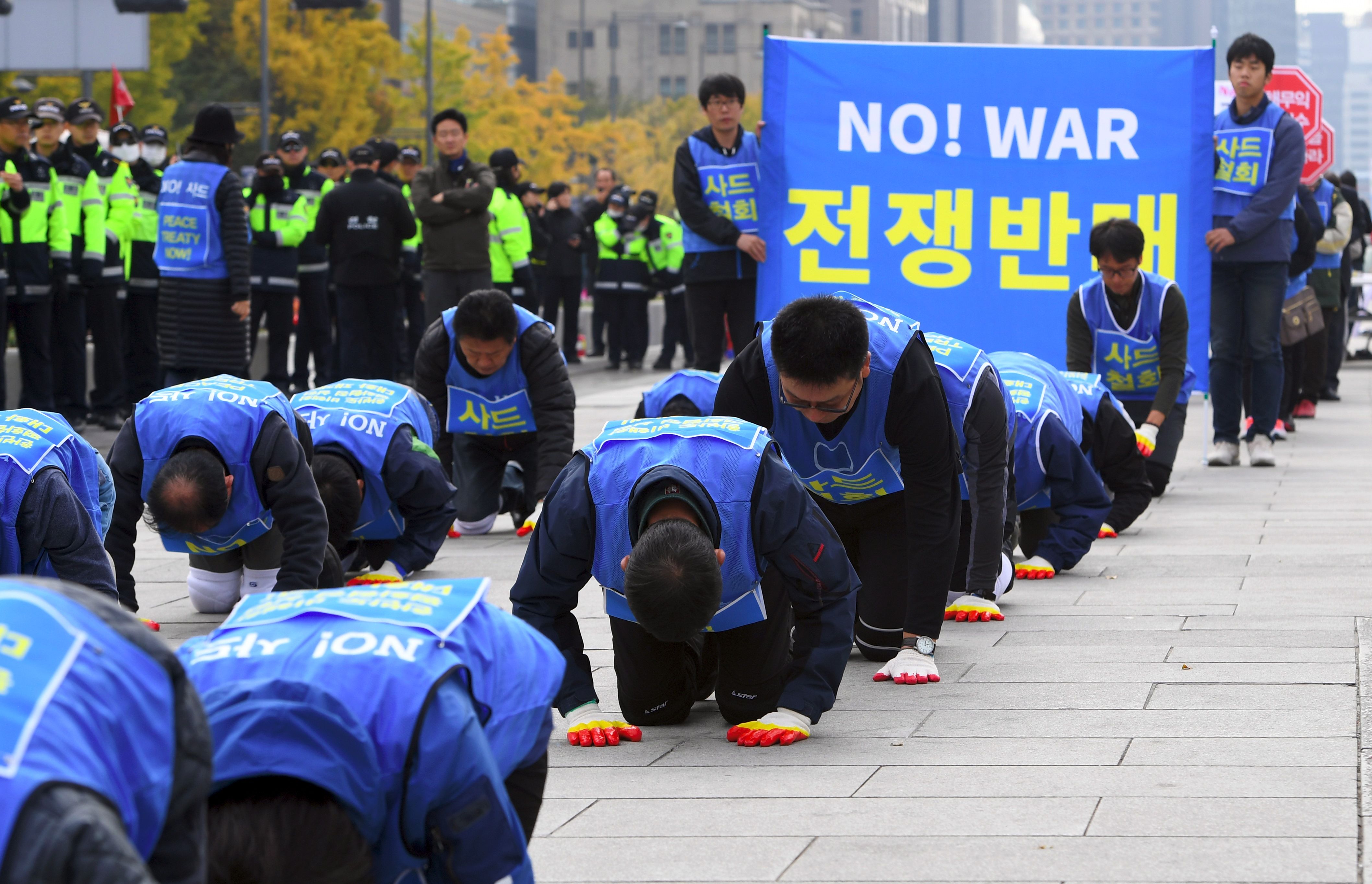 متظاهرون ضد ترامب فى كوريا الجنوبية