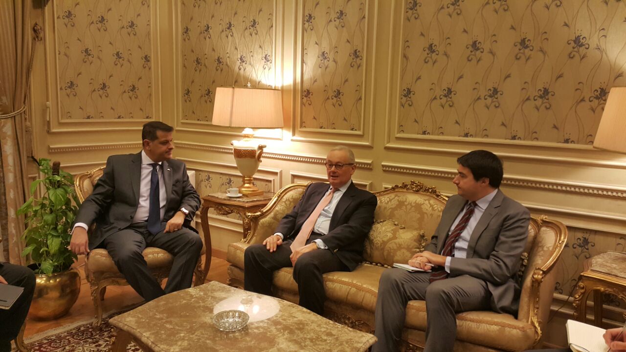 رئيس خارجية البرلمان يلتقى بسفير إيطاليا بالقاهرة (2)