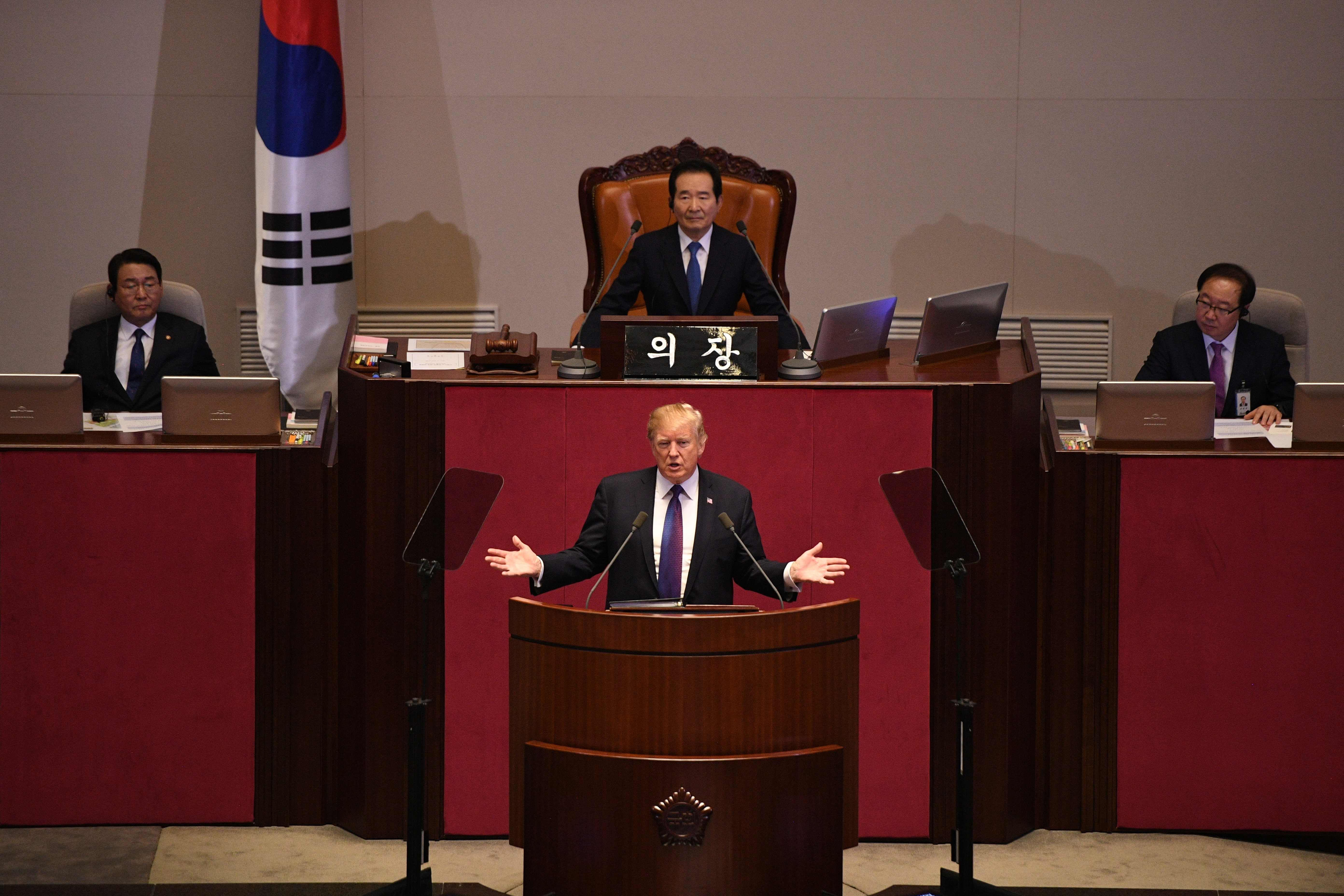 1327065-ترامب-في-الجمعية-الوطنية-الكورية-الجنوبية