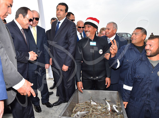 السيسي يشهد افتتاح المرحلة الثانية من مشروع الاستزراع السمكي (25)