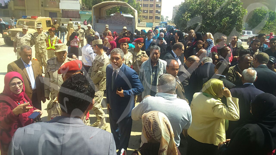 ائب وزير الإسكان يشارك في مبادرة «أهالينا» (6)