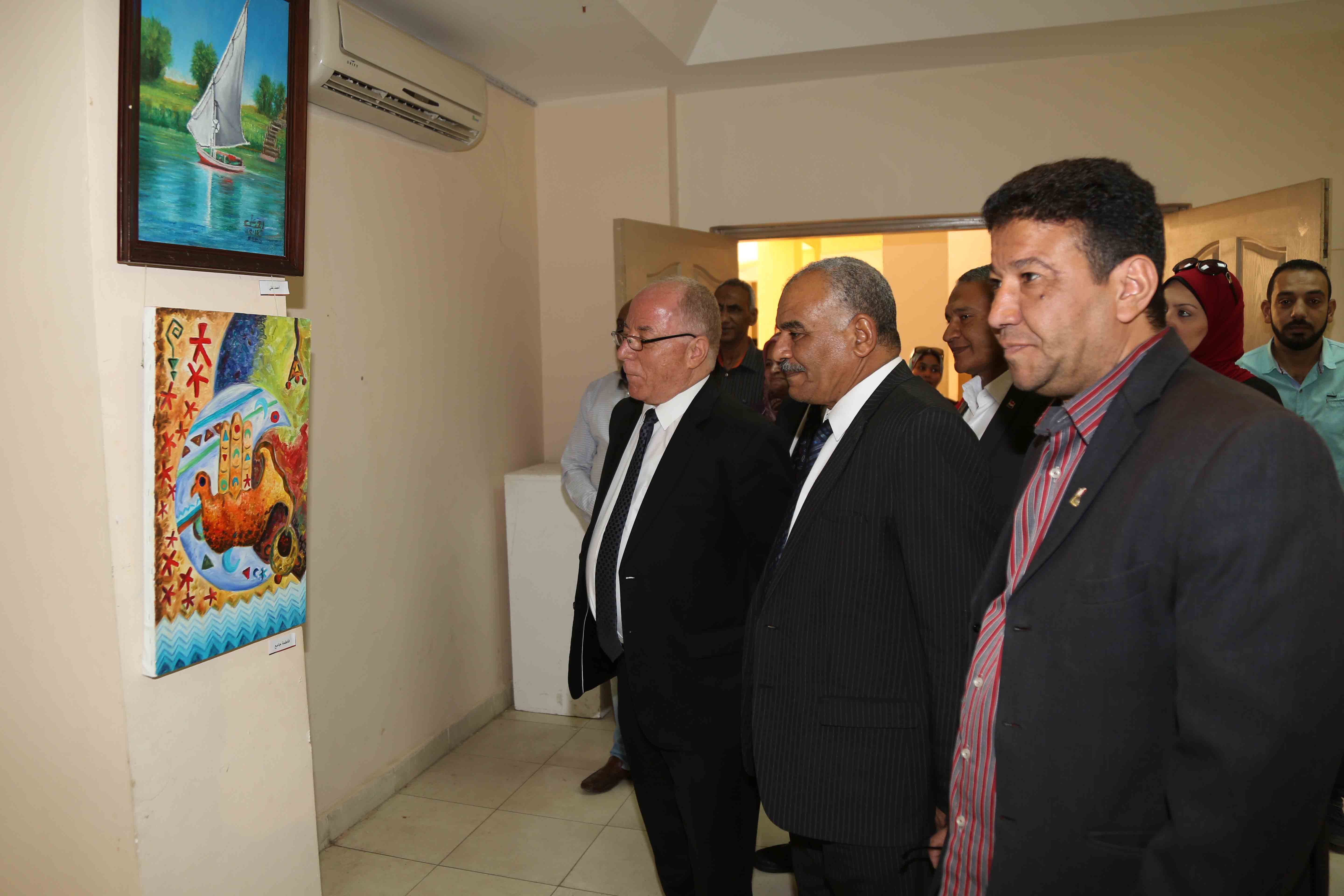 وزير الثقافة يدعم صعيد بلا سرطان ويقرر إقامة معرض دائم للكتاب بقصر بهاء طاهر (23)