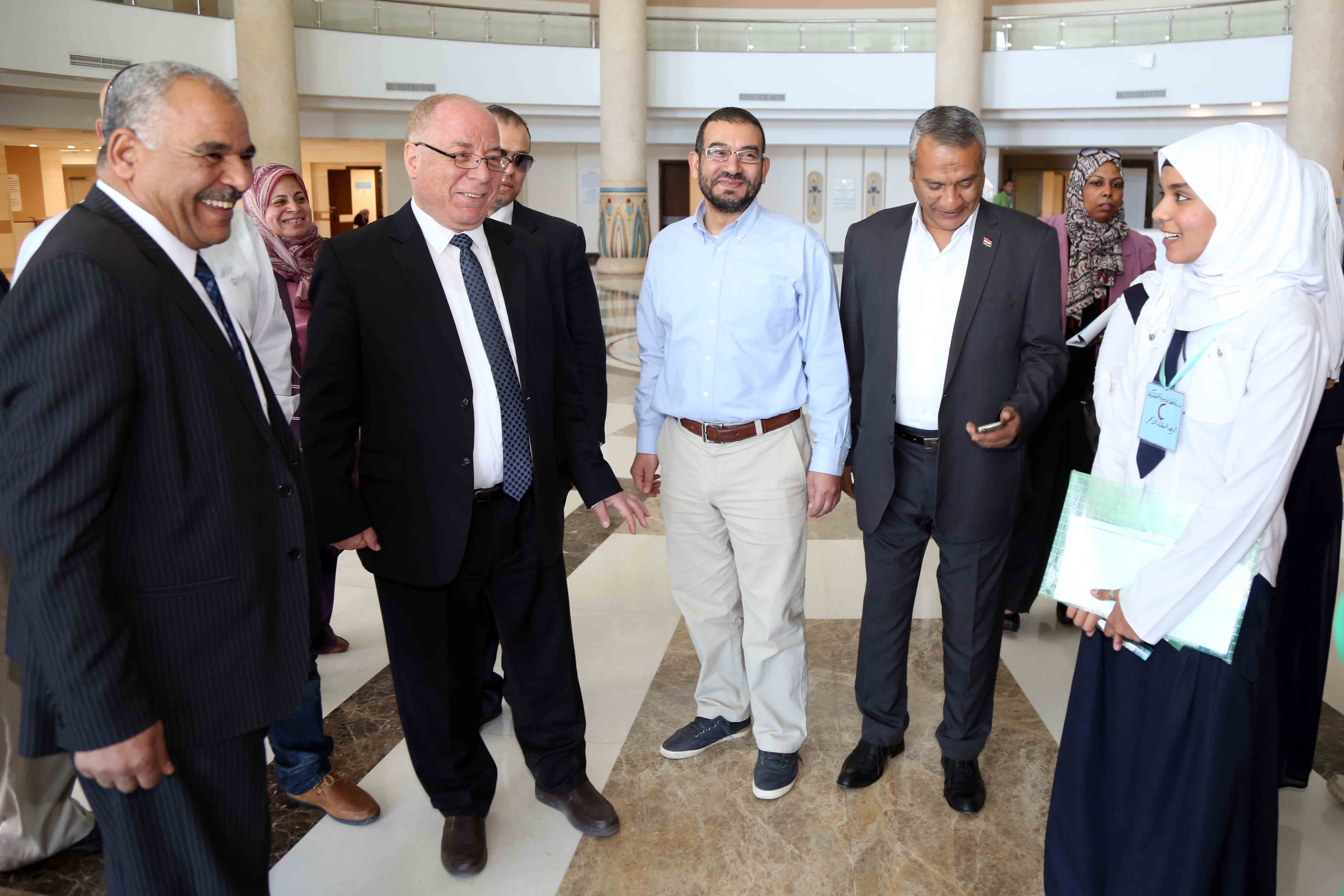 وزير الثقافة يدعم صعيد بلا سرطان ويقرر إقامة معرض دائم للكتاب بقصر بهاء طاهر (19)