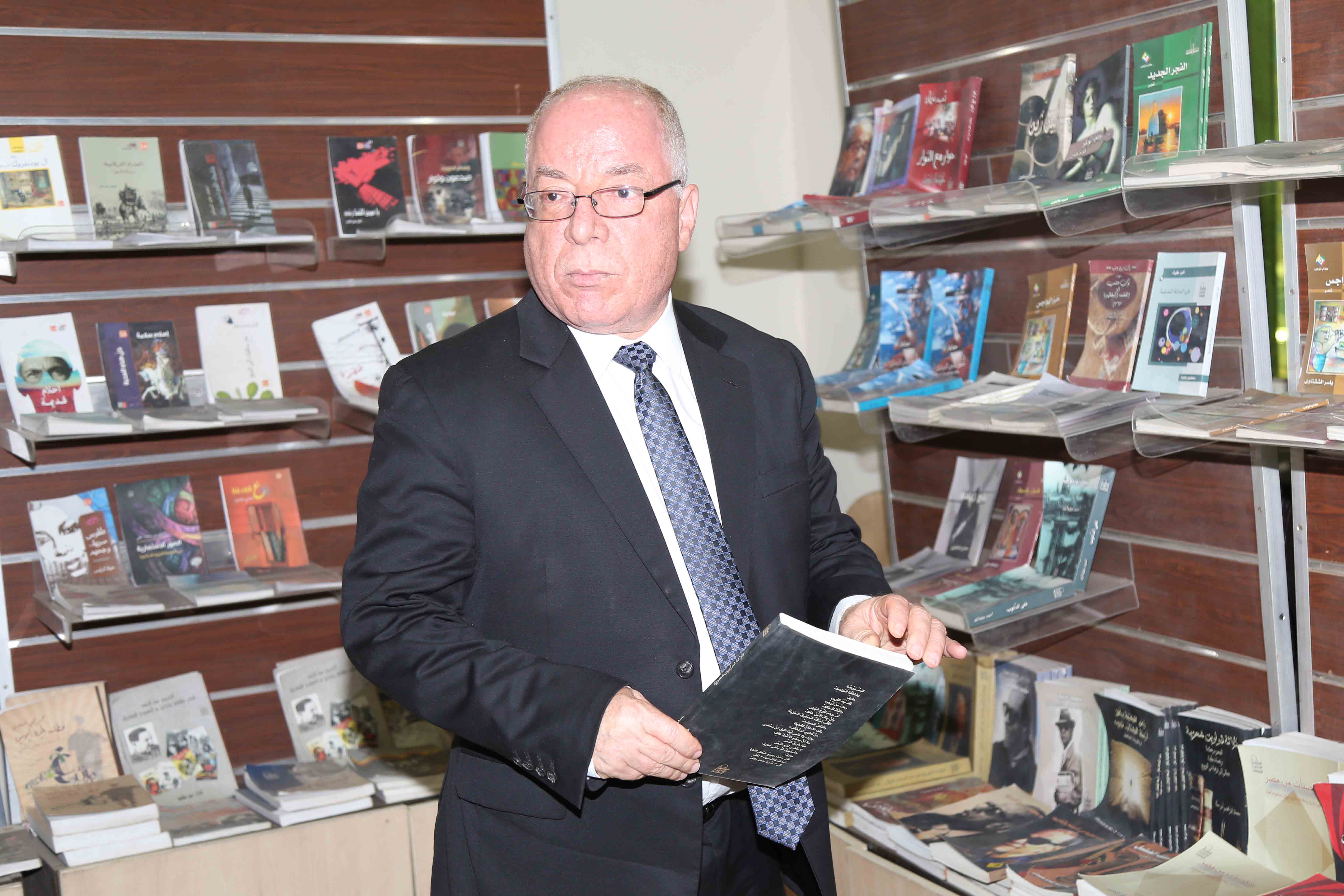 وزير الثقافة يدعم صعيد بلا سرطان ويقرر إقامة معرض دائم للكتاب بقصر بهاء طاهر (27)