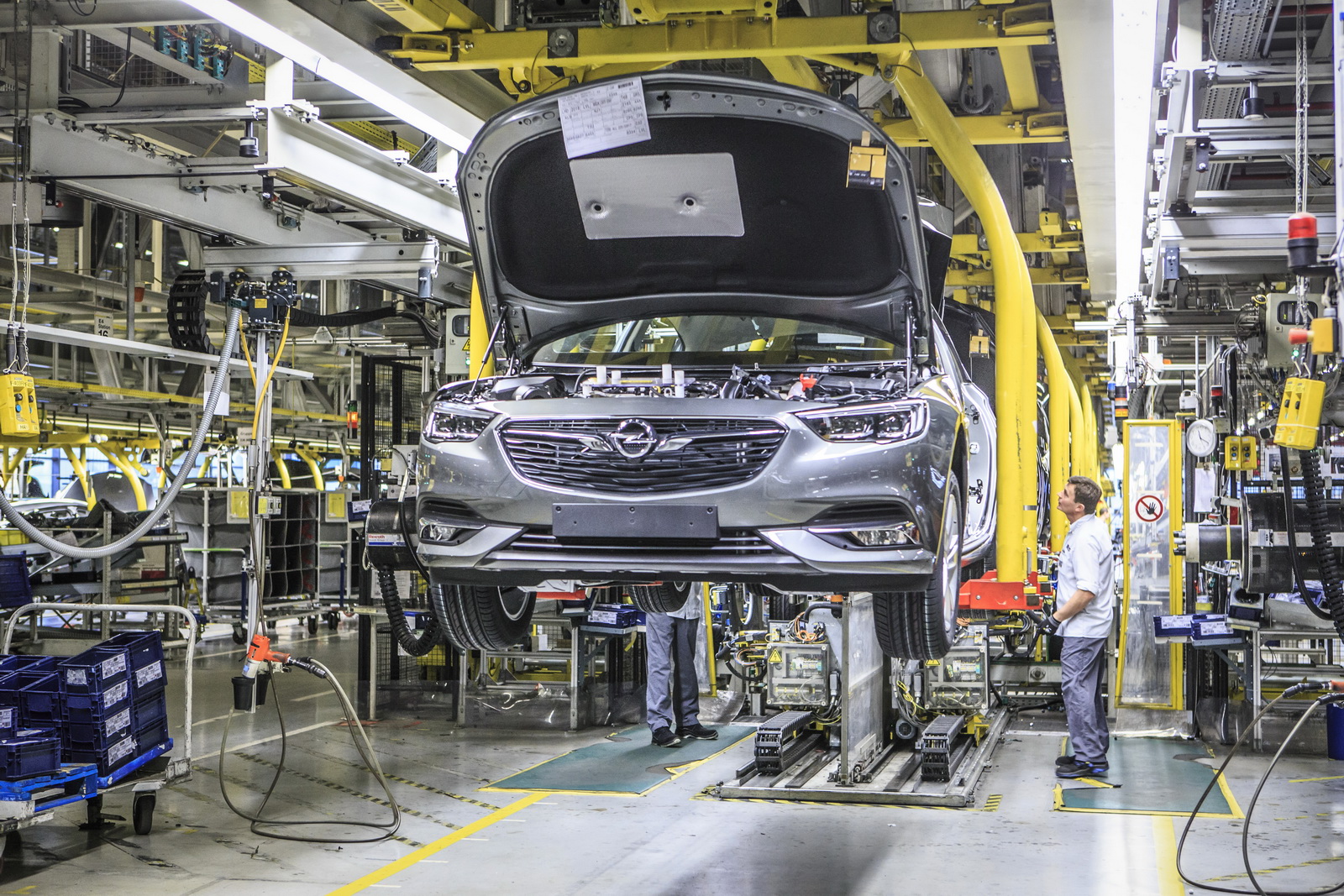 2017-opel-insignia-production-4