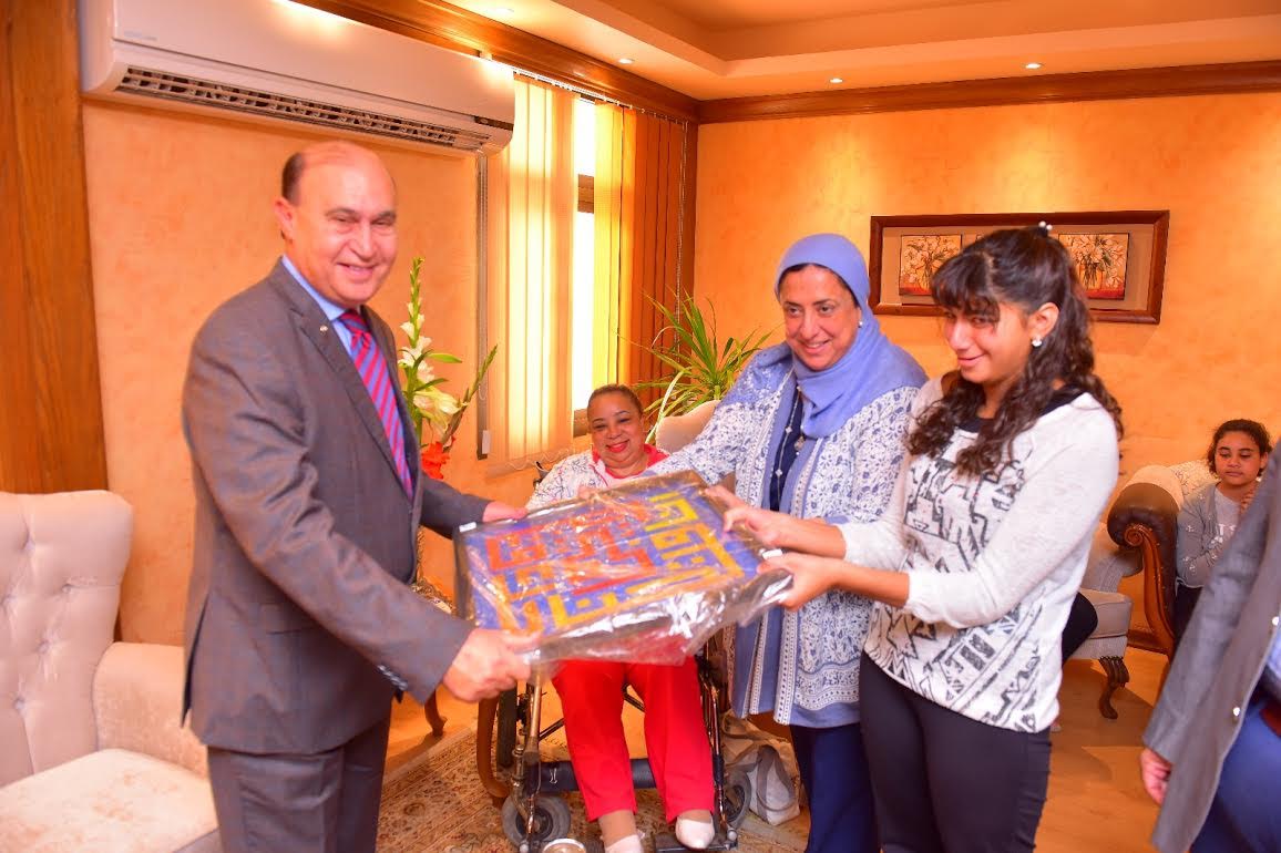 زيارة الفريق مهاب مميش للجنة المرأة ذوي الإعاقة 3