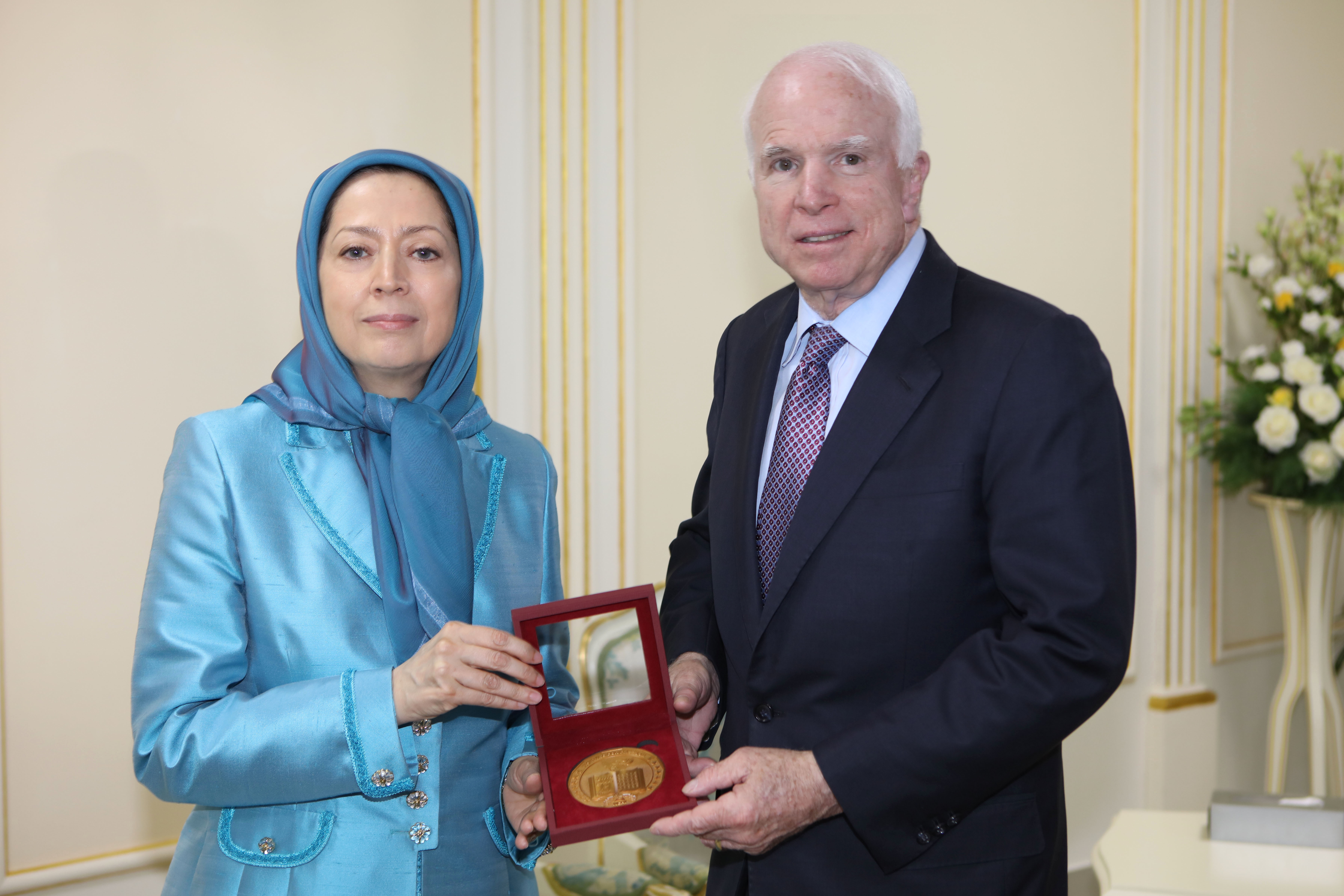 Sen McCain meets Rajavi-3