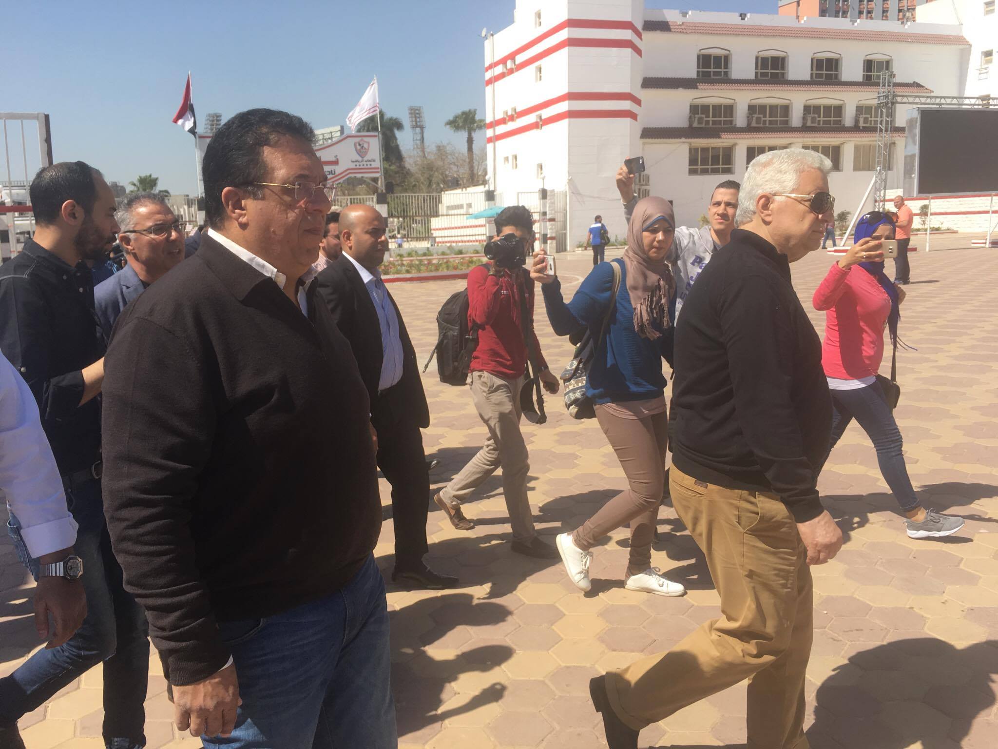 253358-مرتضى-منصور-وأحمد-جلال-فى-الجولة-التفقدية