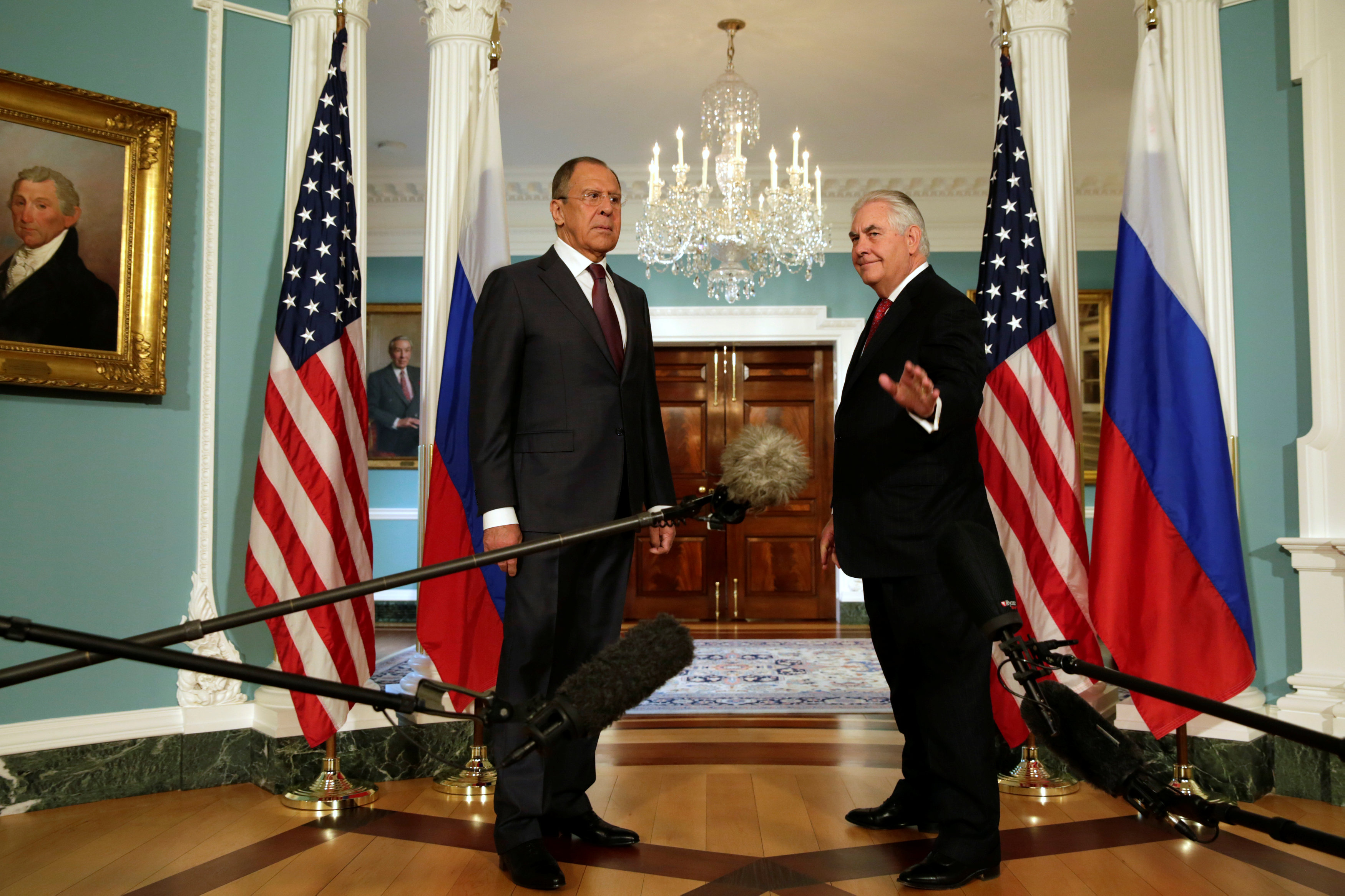 وزير الخارجية الامريكى ونظيره الروسى خلال للقاء