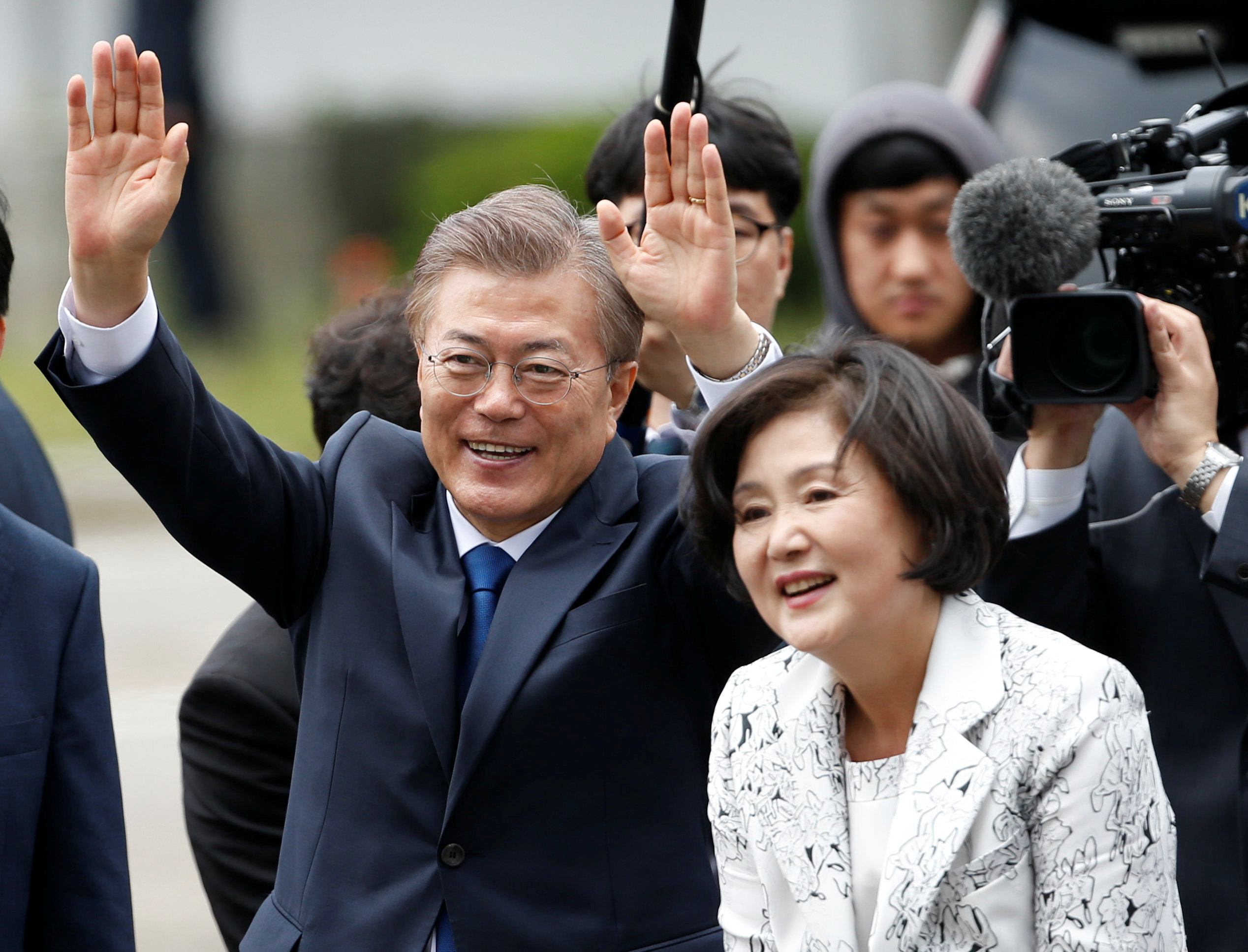 الظهور الأول لزوجة رئيس كوريا الجنوبية الجديد