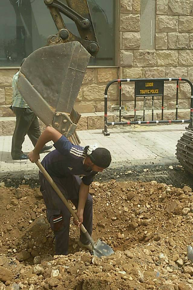 2- أعمال تطوير وتغذية شبكات الكهرباء بالاقصر 2- أعمال تطوير وتغذية شبكات الكهرباء بالاقصر