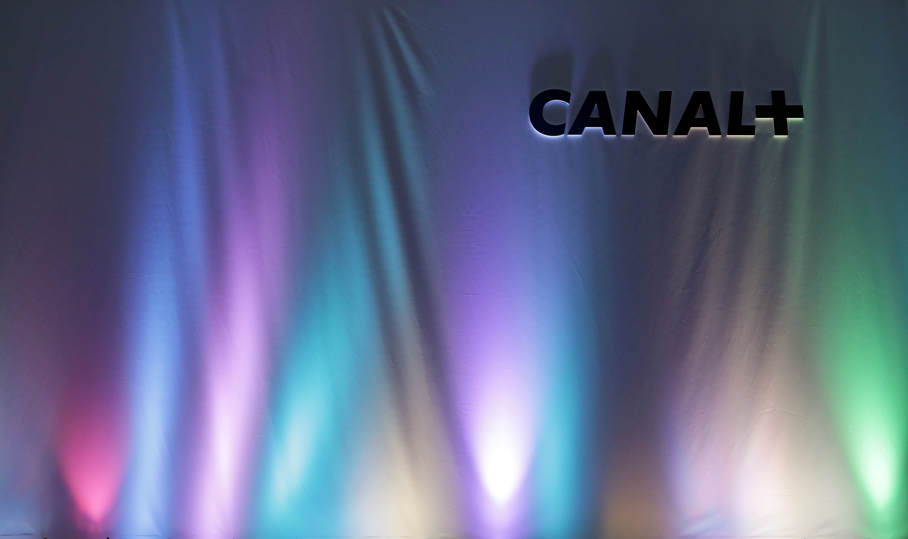 شعار قناة +Canal الفرنسية من المهرجان