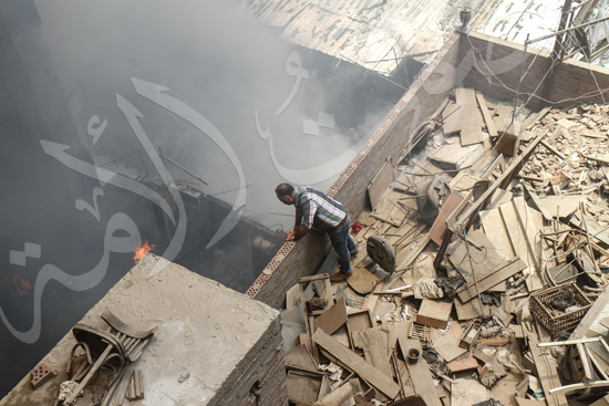 حريق بسوق الملابس في إمبابة (8)