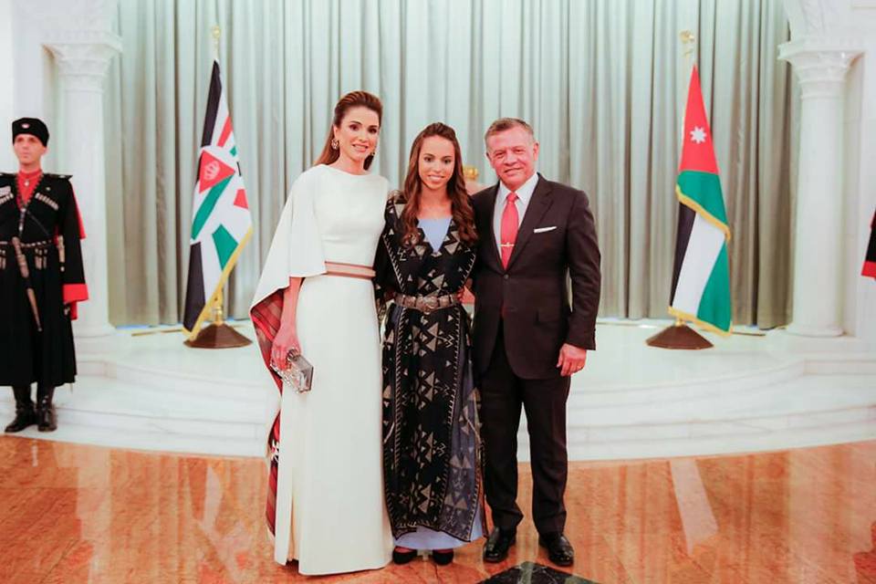اطلالات الملكة رانيا وابنتها