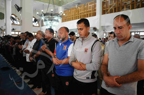 وزير الاوقاف يؤدى صلاد الجمعة  (14)
