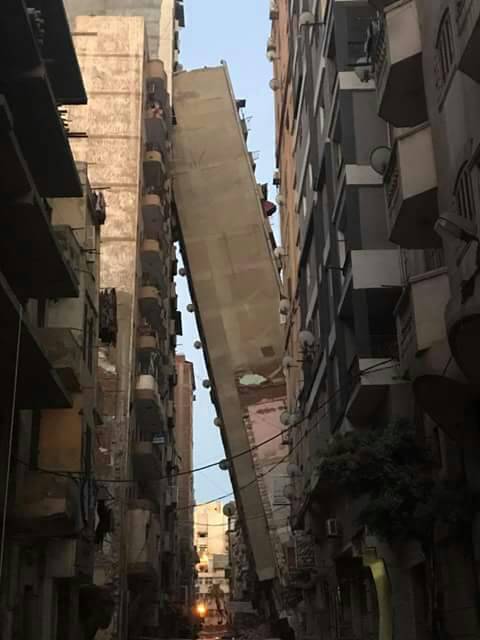 انهيار برج في الاسكندرية4