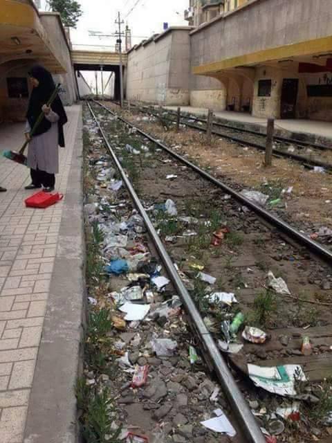 53084-طالبة-ماليزية