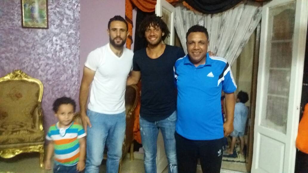 69837-لاعب-البلدية-مع-النني 69837-لاعب-البلدية-مع-النني