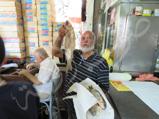 إقبال كثيف من المواطنين على شراء الفسيخ في العيد (19)